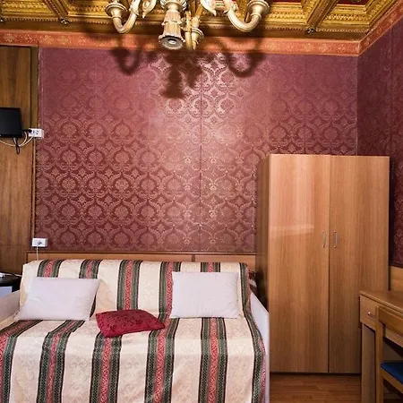 Otel Artromano 2*