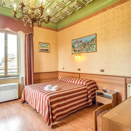 Otel Artromano 2*