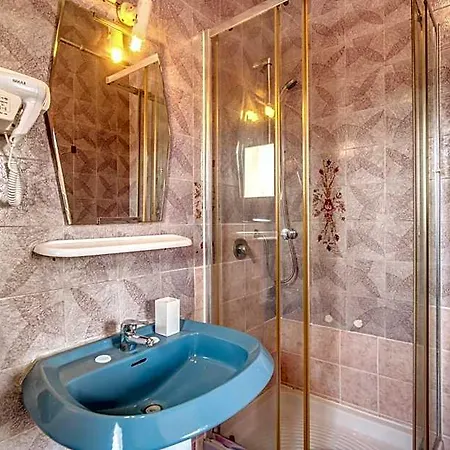 Otel Artromano