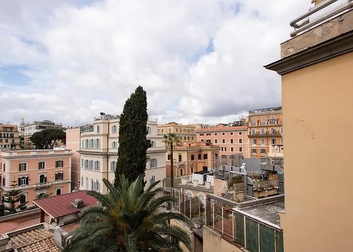 Artromano מלון 2*