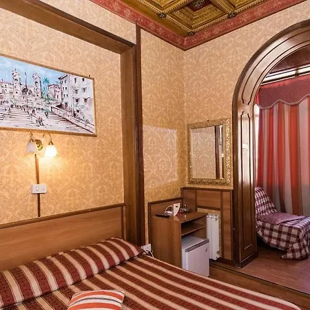 Artromano ホテル ローマ